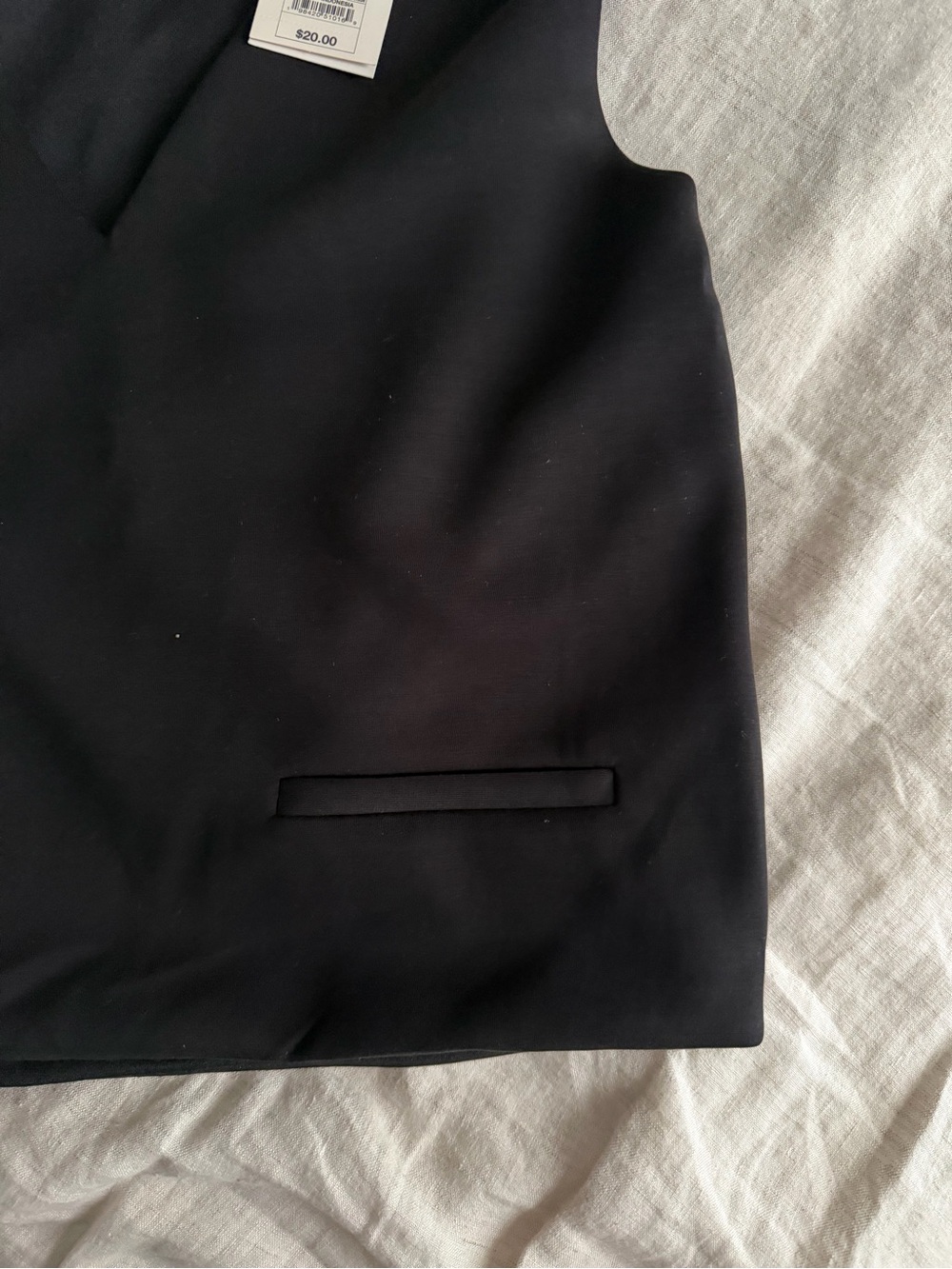 NEW A New Day Black Sleeveless V-Neck Tunic with Front Welt Pockets - Picture 4 of 5